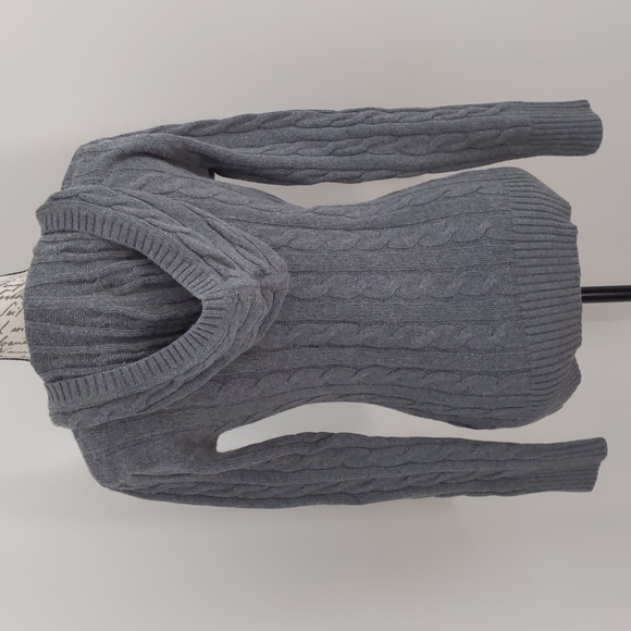 Banana Republic Hooded Sweater - Picture 4 of 6